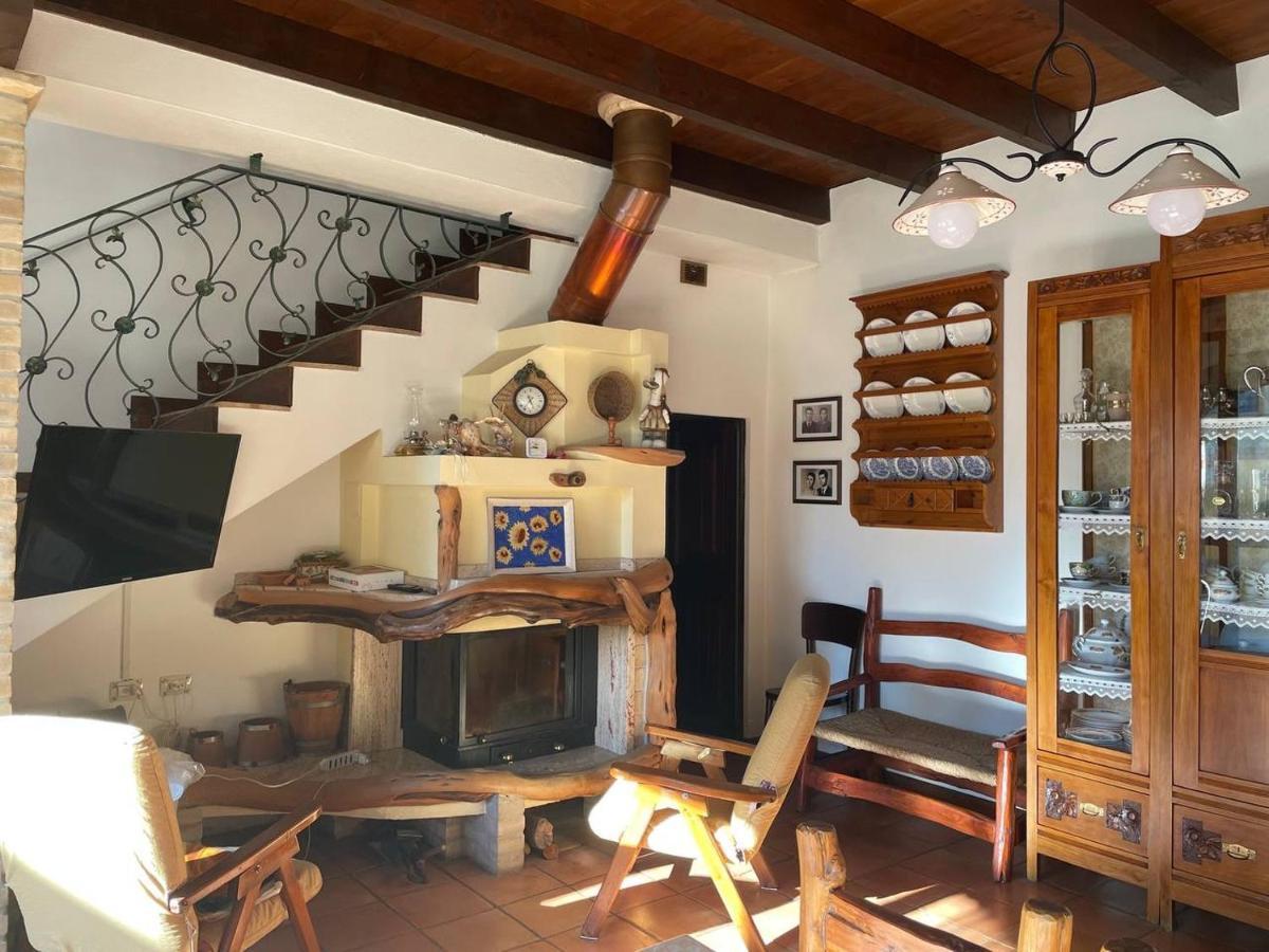 Aventina Holiday Home Burcei Zewnętrze zdjęcie